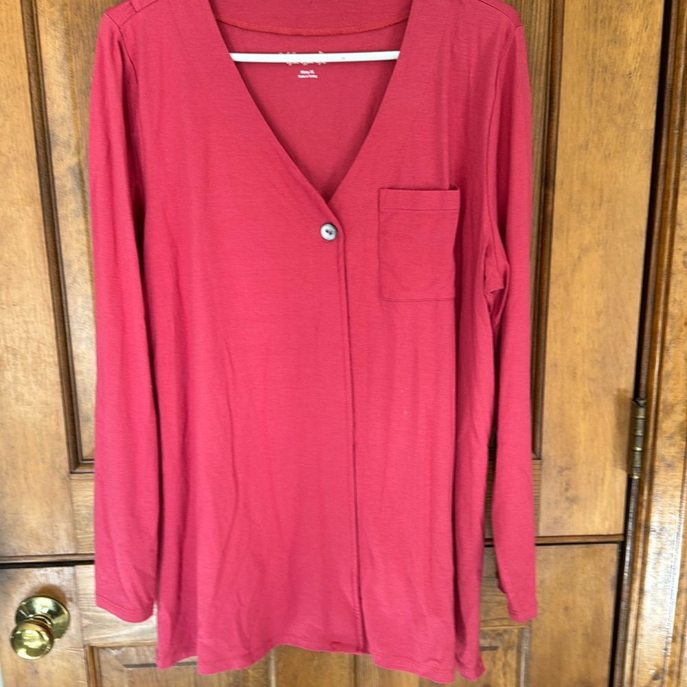 Soft surrounding pullover tunic